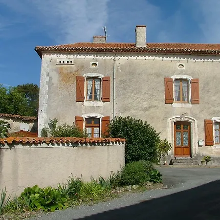 Le Petit Lavoir Saint-Paul-Lizonne